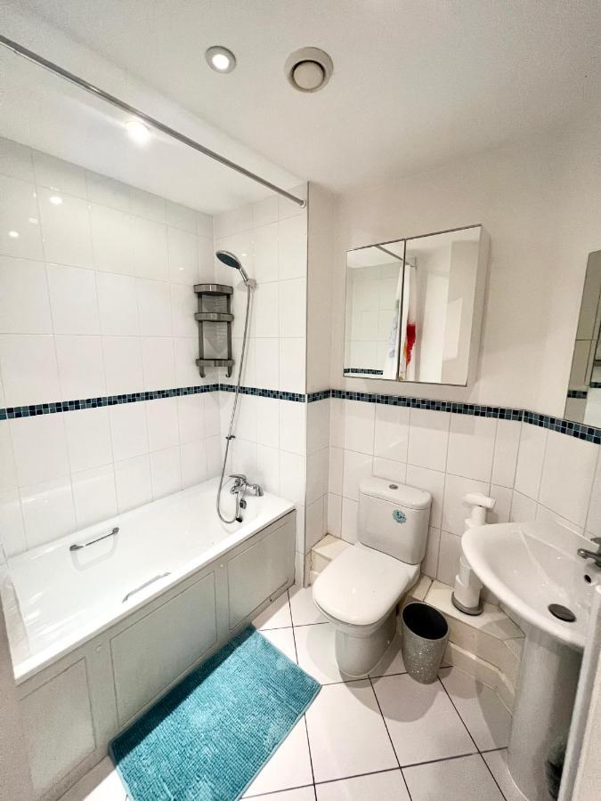2 Bedroom Apartment Near Olympic Park With Free Parking Londra Esterno foto
